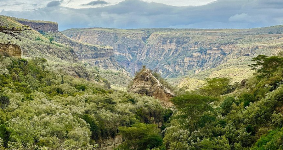 Hell's Gate National Park